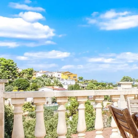 Montbarbat Sleeps 6 Pool Wifi *